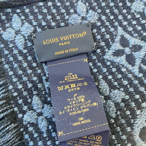 Louis Vuitton Blue Scarf Made in Italy 100% Wool - Picture 2 of 7